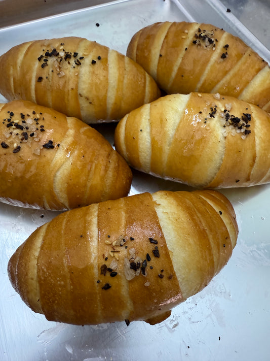 Truffle Seasalt Butter Rolls (Shiopan)